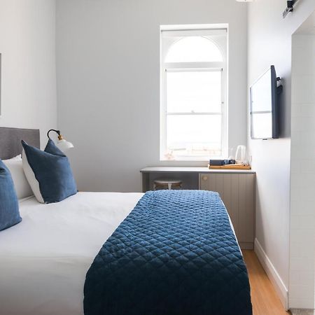 The Clovelly Hotel Сидней Экстерьер фото